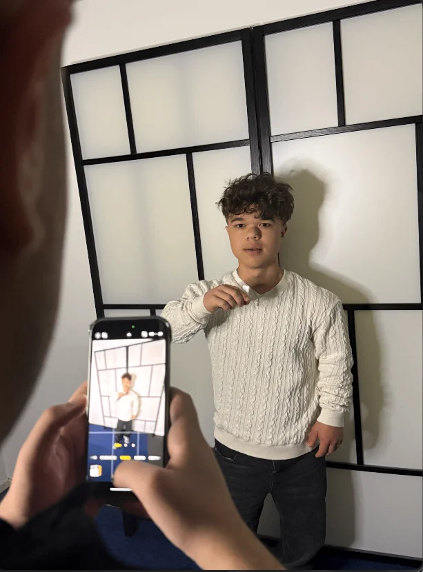 Vaikuttaja lyhytvideon kuvauksissa